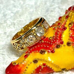 Elegant unisex Gold-Tone Ring with Clear Stones
